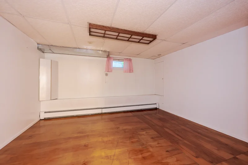 10 Linden Street, Malverne, NY 11565, Malverne, New York, United States. - Photo 20