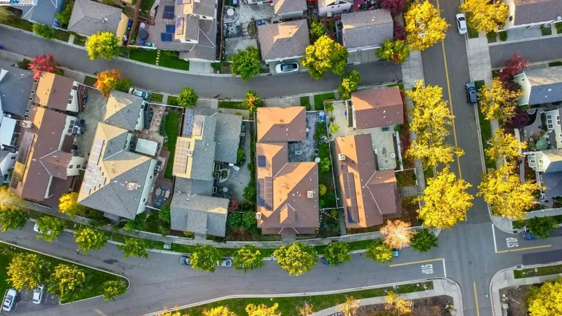1136 Taraya Ter, Hercules, California, United States. - Photo 40