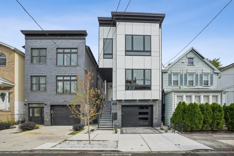 3 Bedrooms Condominium
