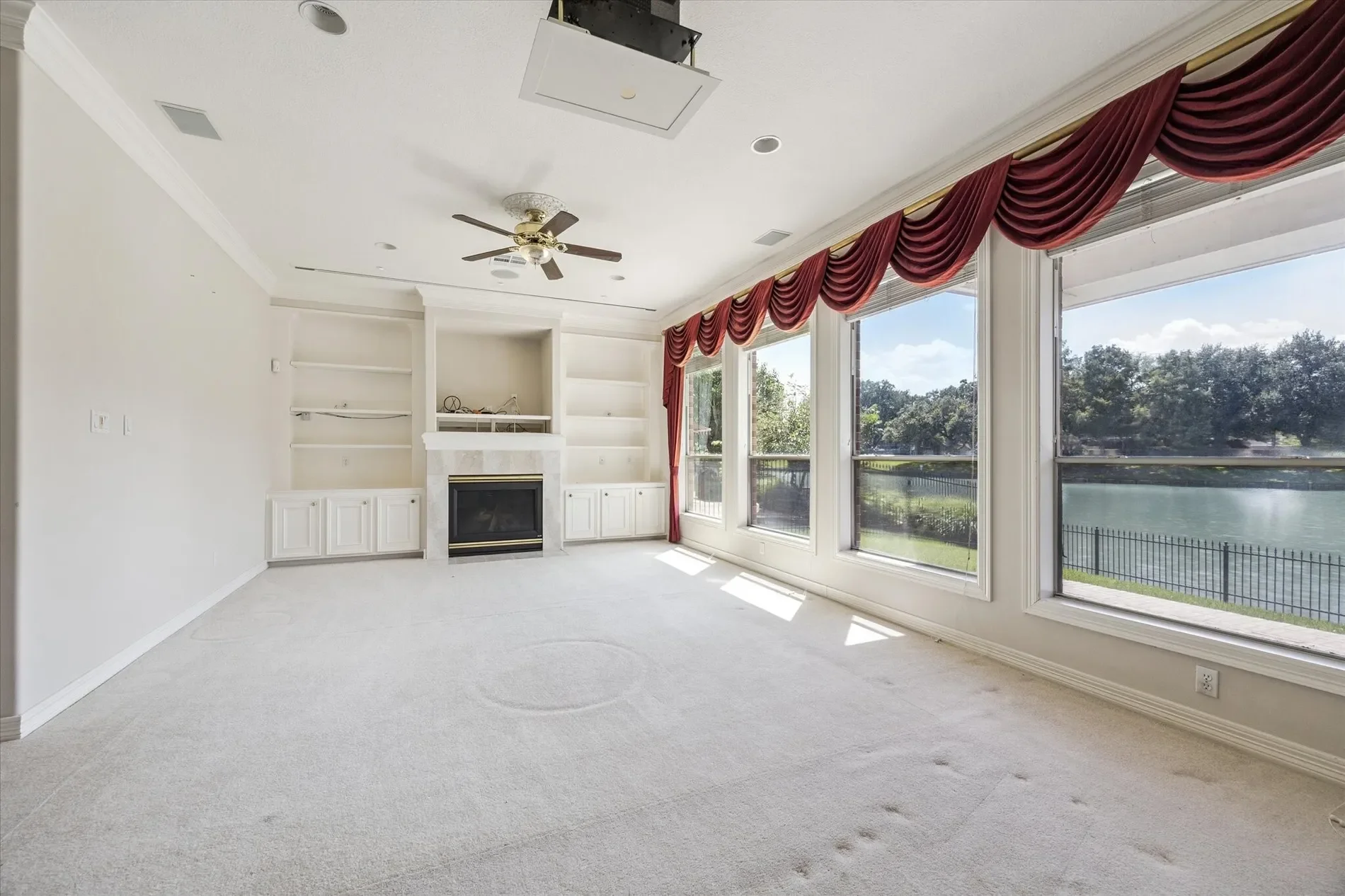 423 Brook Shore Court, Sugar Land, TX 77478, Sugar Land, Texas, United States. - Photo 14