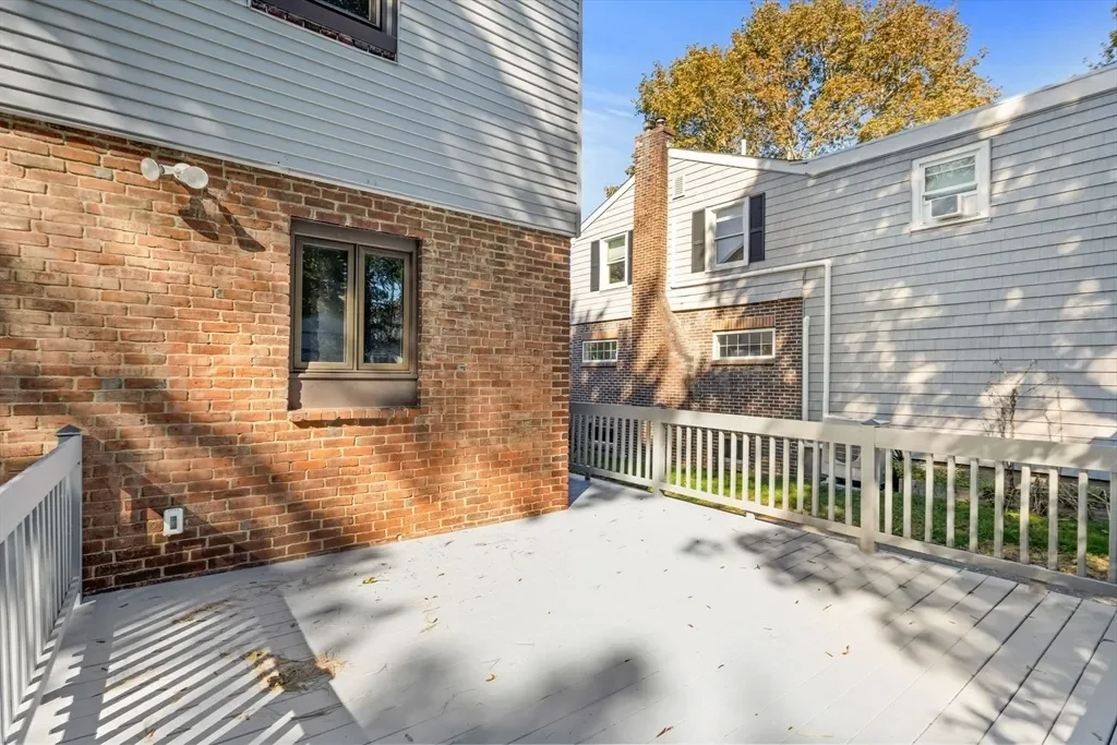 20 Richards Rd, Weymouth, Massachusetts, United States. - Photo 8