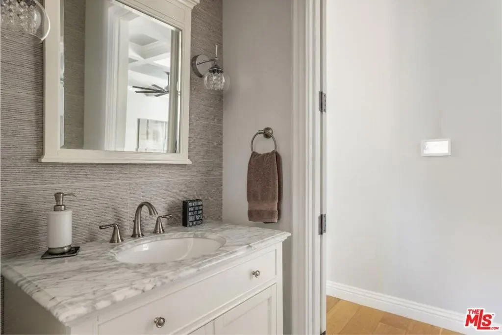 22623 Califa Street, Los Angeles, California, United States. - Photo 27