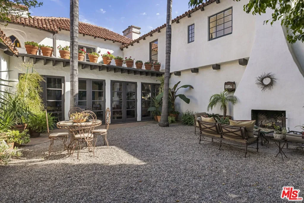 Gallery photo 6