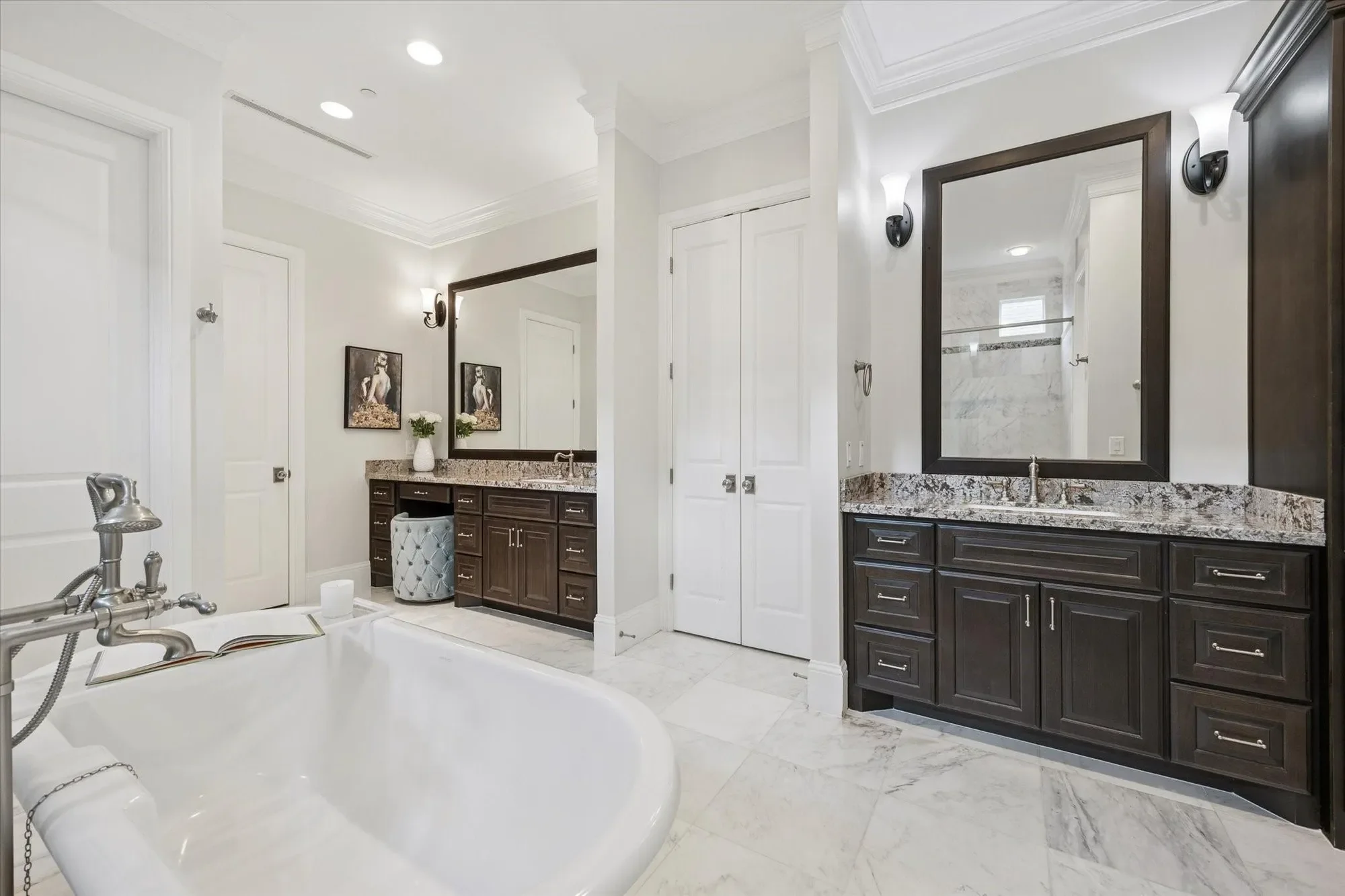 711 Timber Hill Drive, Hedwig Village, Texas, United States. - Photo 21