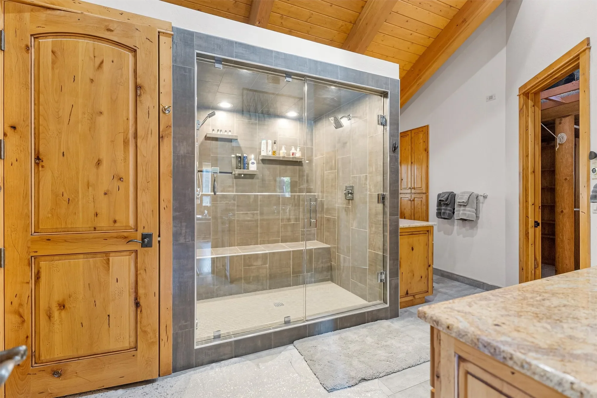 24 Russell Drive, Hamilton, Montana, United States. - Photo 22