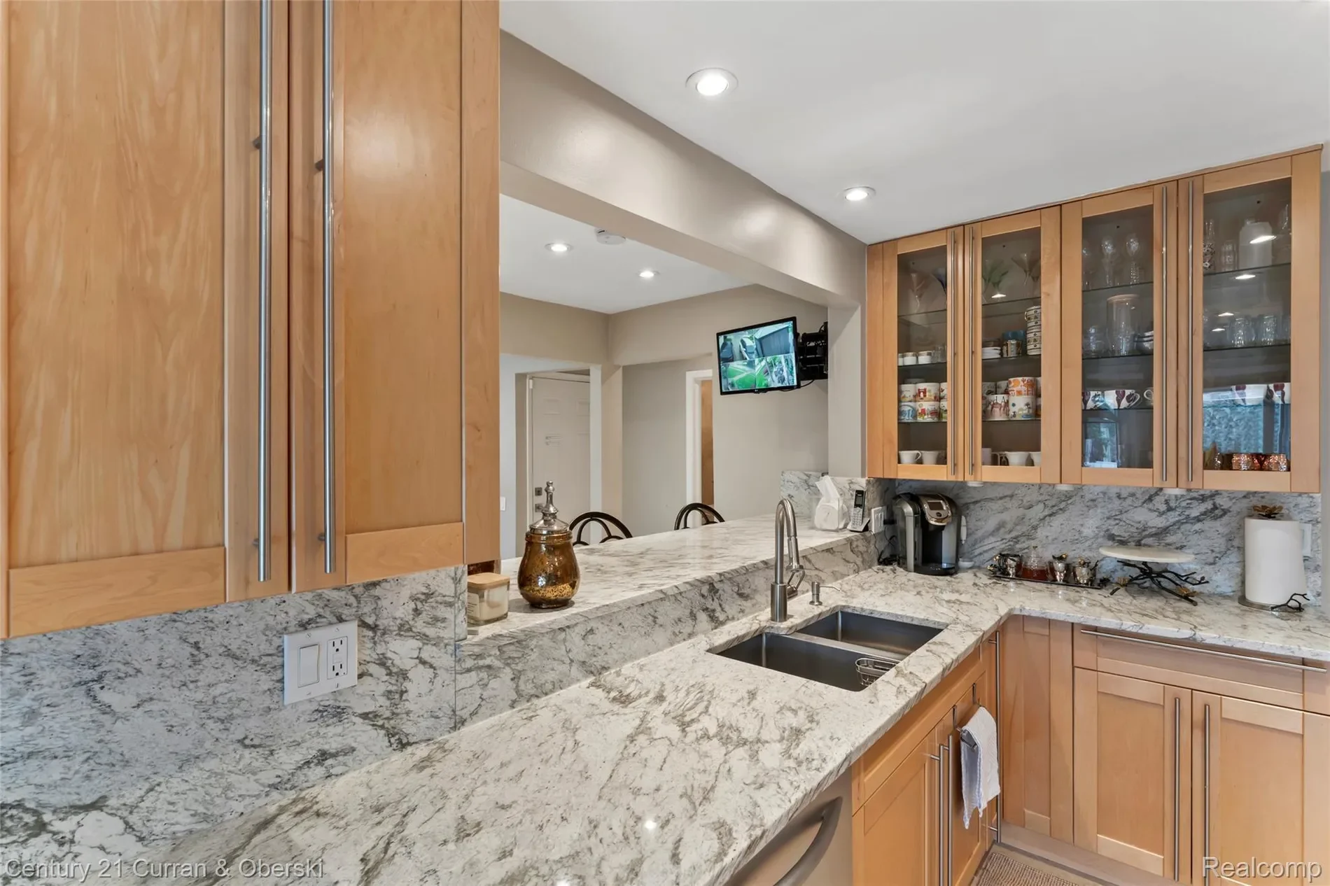 26155 Timber Trail, Dearborn Heights, MI 48127, Dearborn, Michigan, United States. - Photo 15