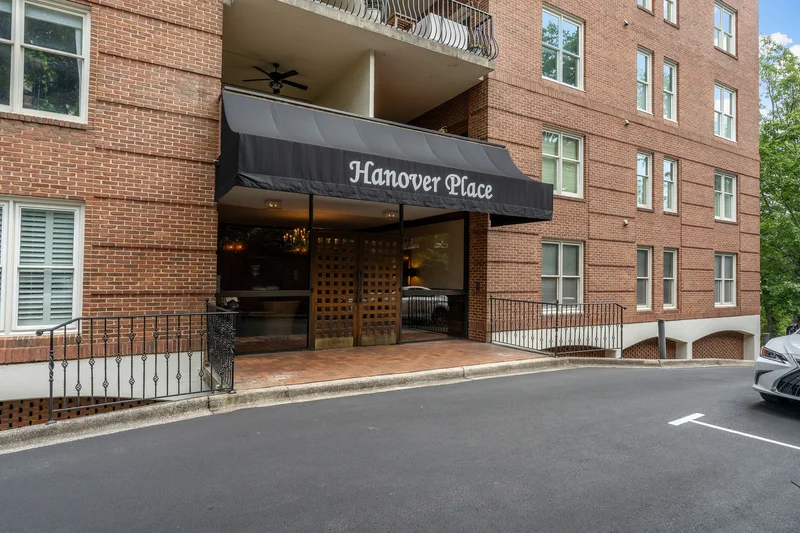 2716 Hanover Circle South #301, Birmingham, AL 35205, Birmingham, Alabama, United States. - Photo 37