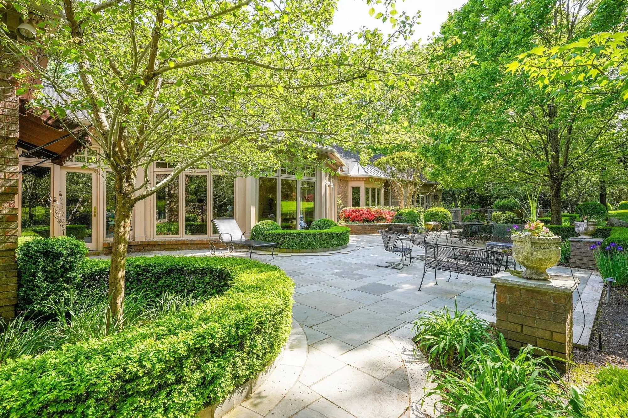 6420 E Valley Ct , Nashville, TN 37205, Nashville, Tennessee, United States. - Photo 51