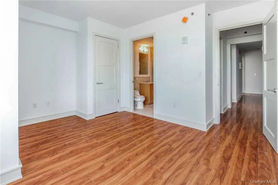 1 Renaissance Square, #11G, White Plains, NY, 10601, USA, White Plains, New York, United States. - Photo 17