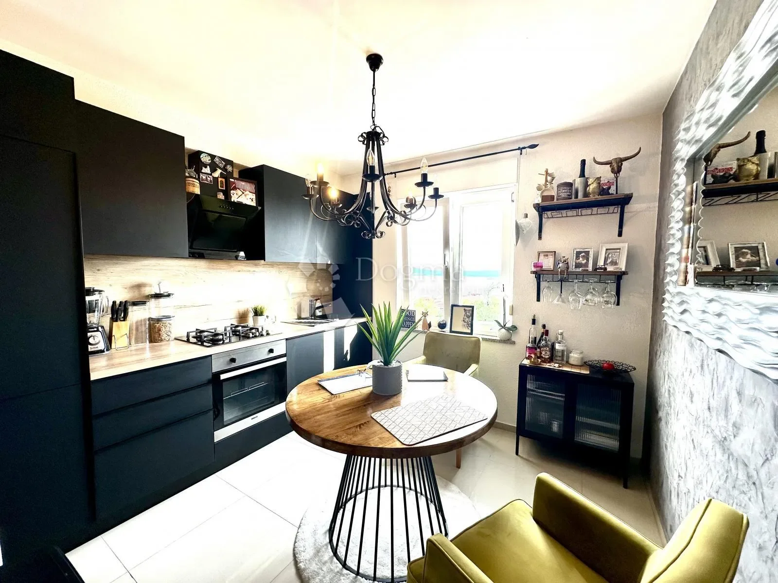 Gallery photo 2
