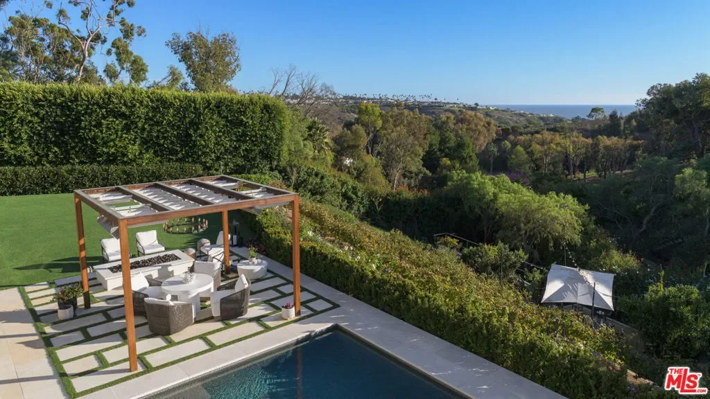 6110 Merritt Drive, Malibu, California, United States. - Photo 9