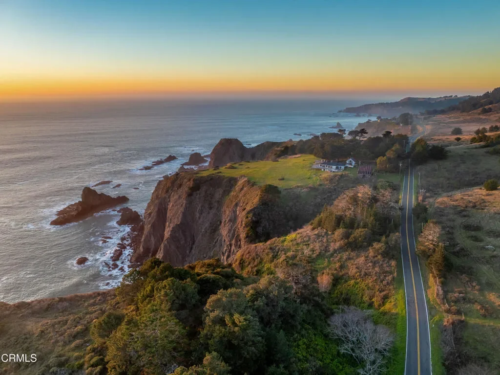 1990 S Highway 1, Albion, California, United States. - Photo 4