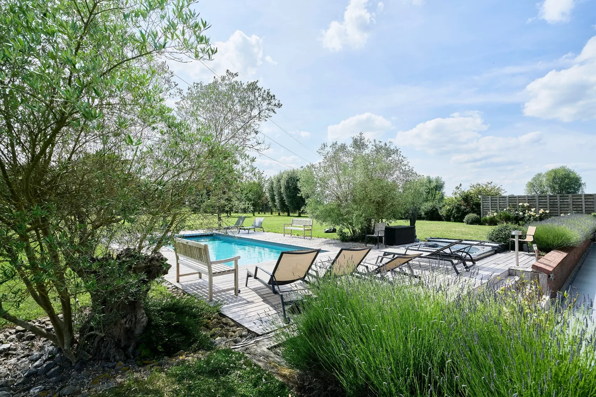 BONDUES, O 59910, Bondues, Hauts-de-France, France. - Photo 18