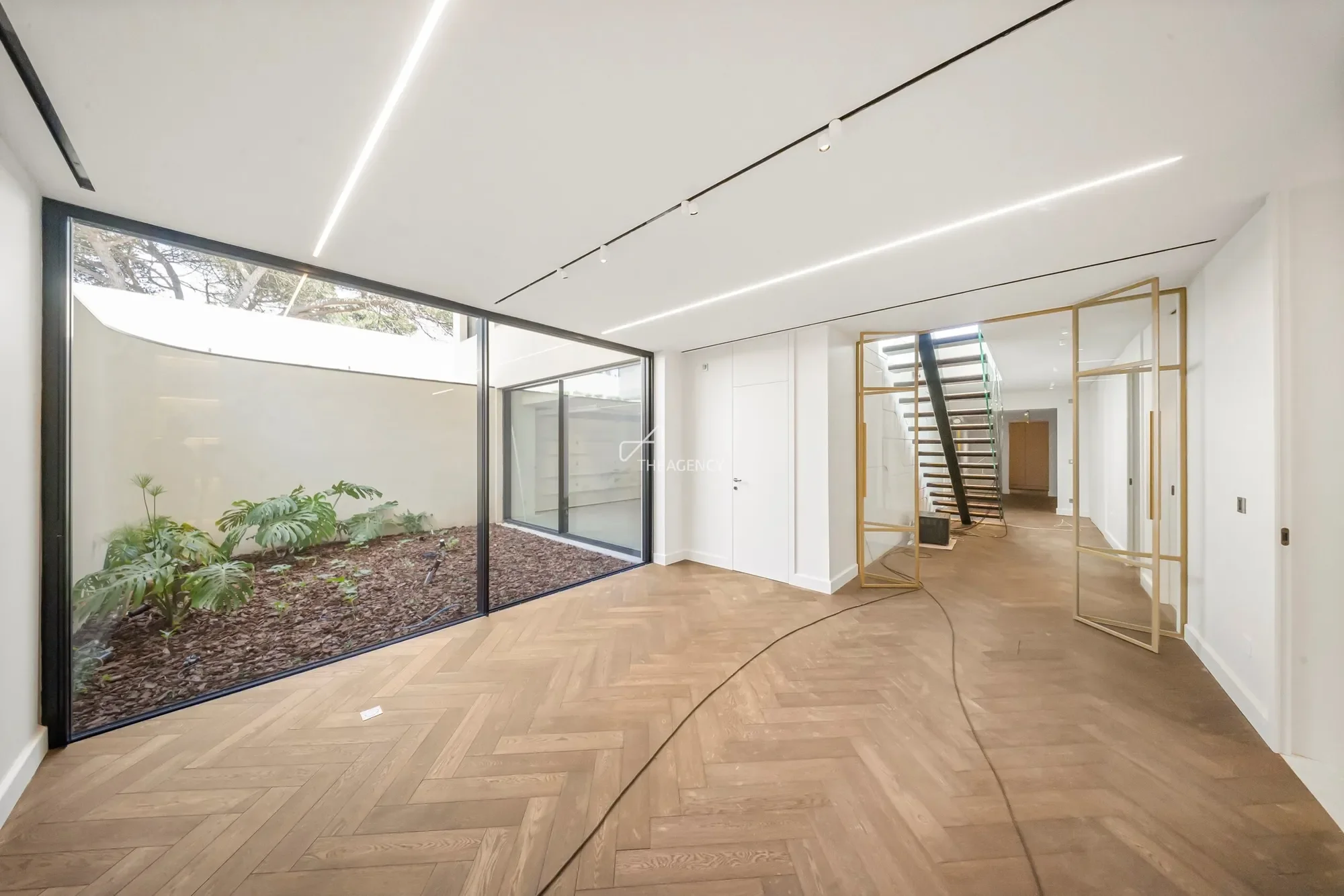 Gallery photo 2