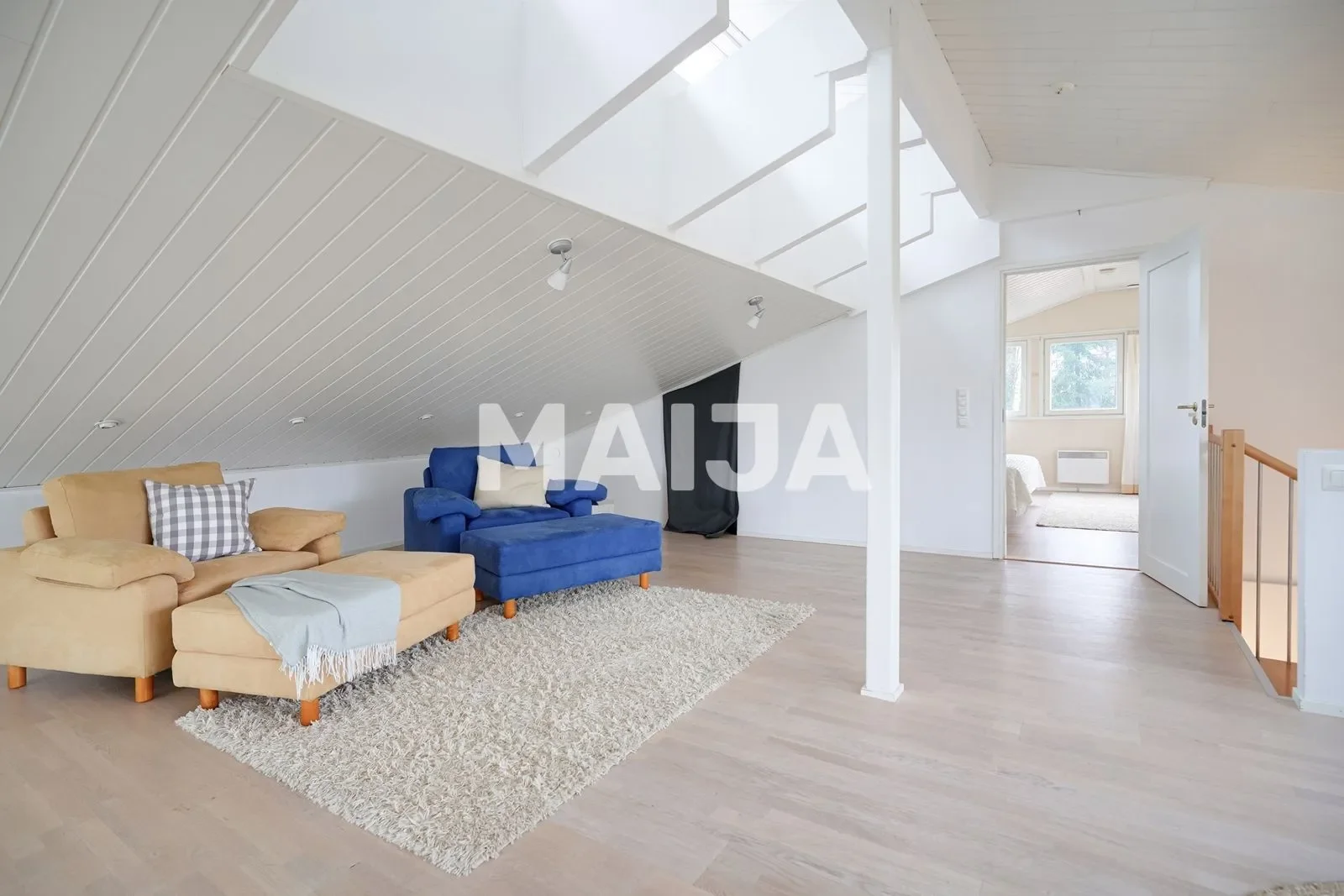Gallery photo 12