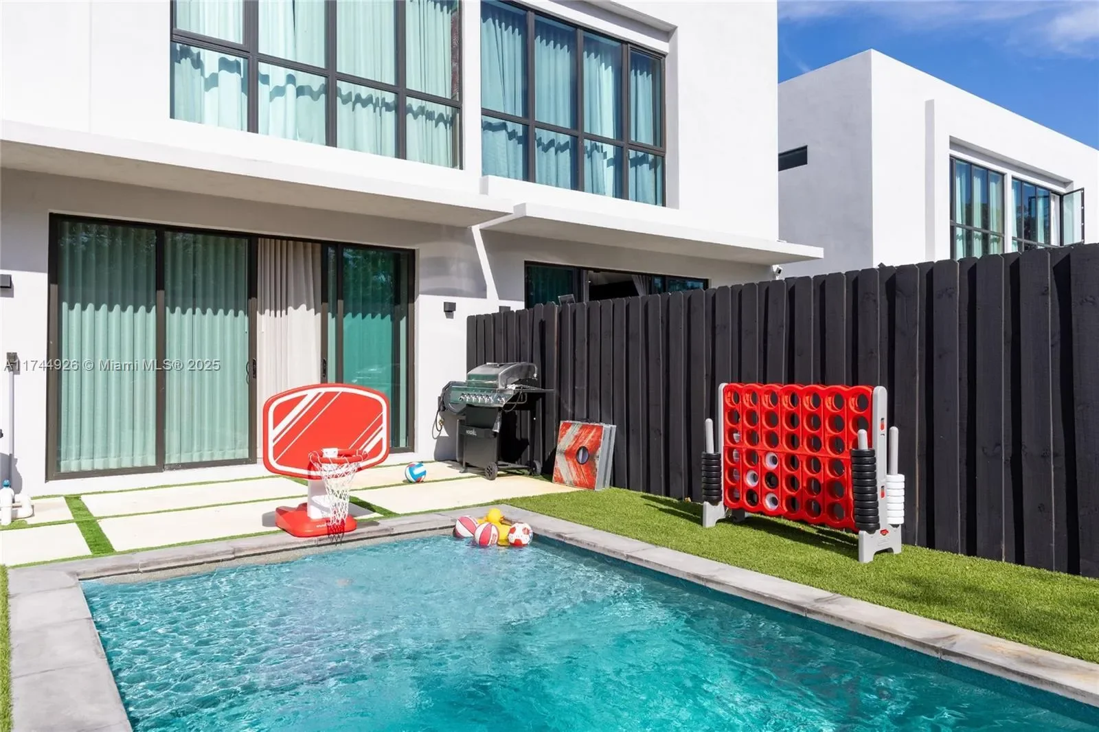 416 NW 52nd St, Miami, Florida, United States. - Hero Image