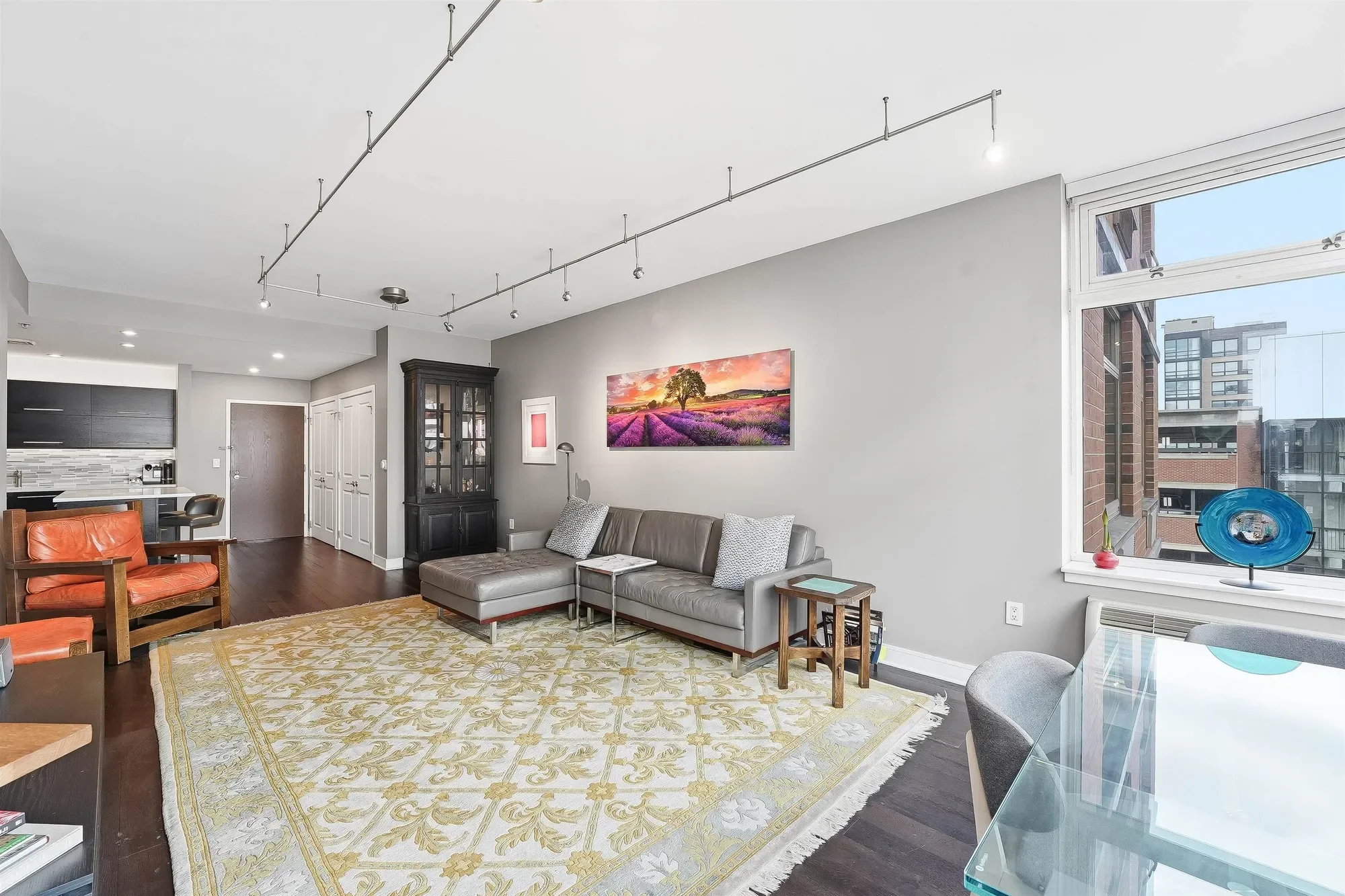 Gallery photo 4