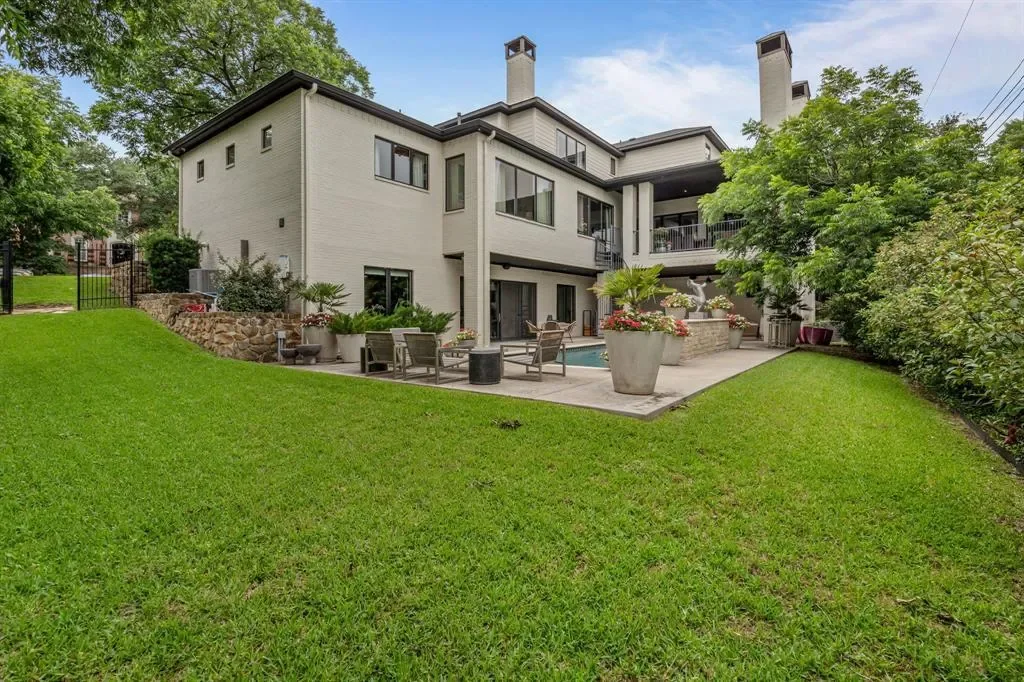 2413 Lofton Terrace, Fort Worth, Texas, United States. - Photo 25