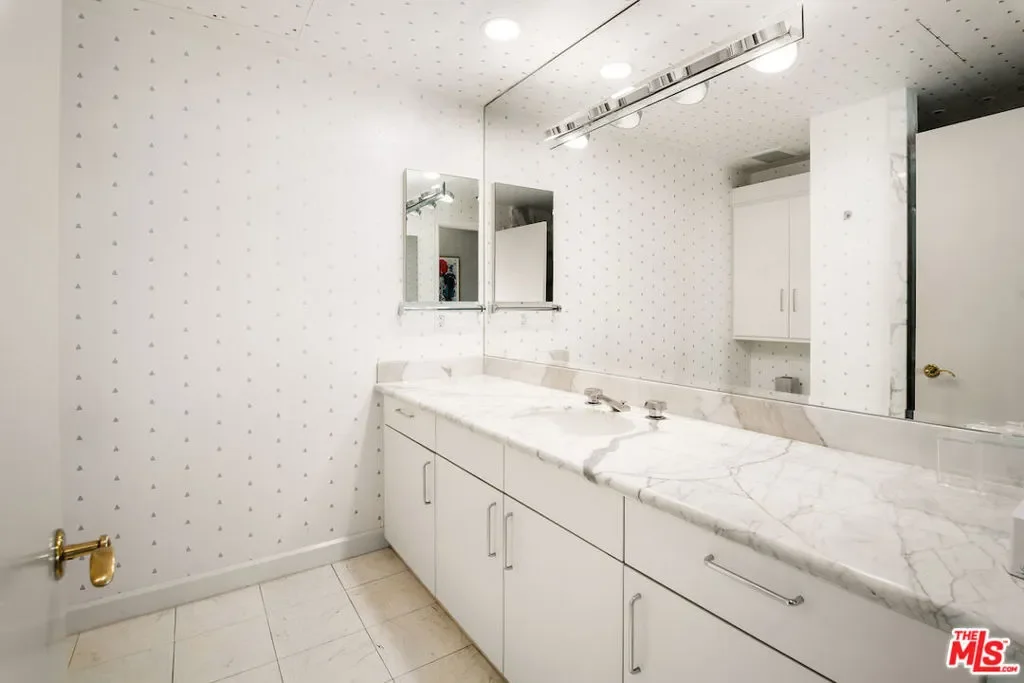 10580 Wilshire Boulevard 45, Los Angeles, California, United States. - Photo 9