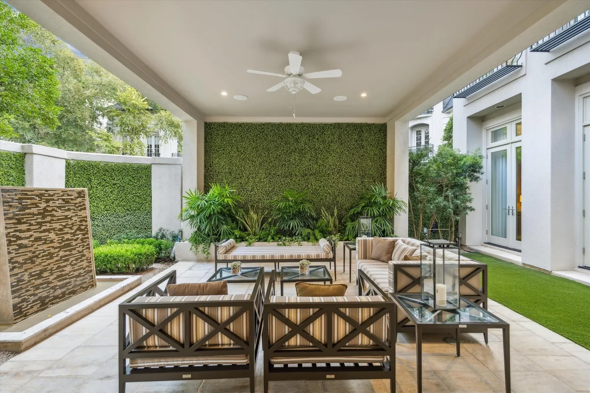 20 Eaton Square, Houston, Texas, United States. - Photo 31