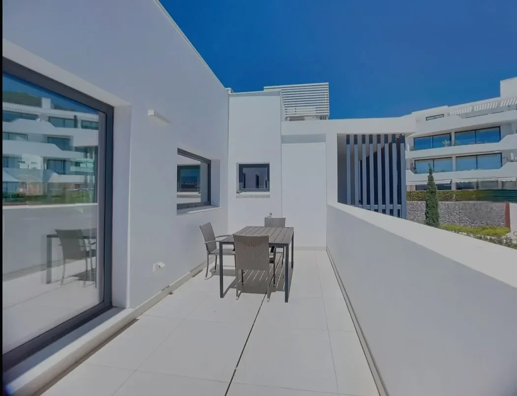 Exterior photo 7