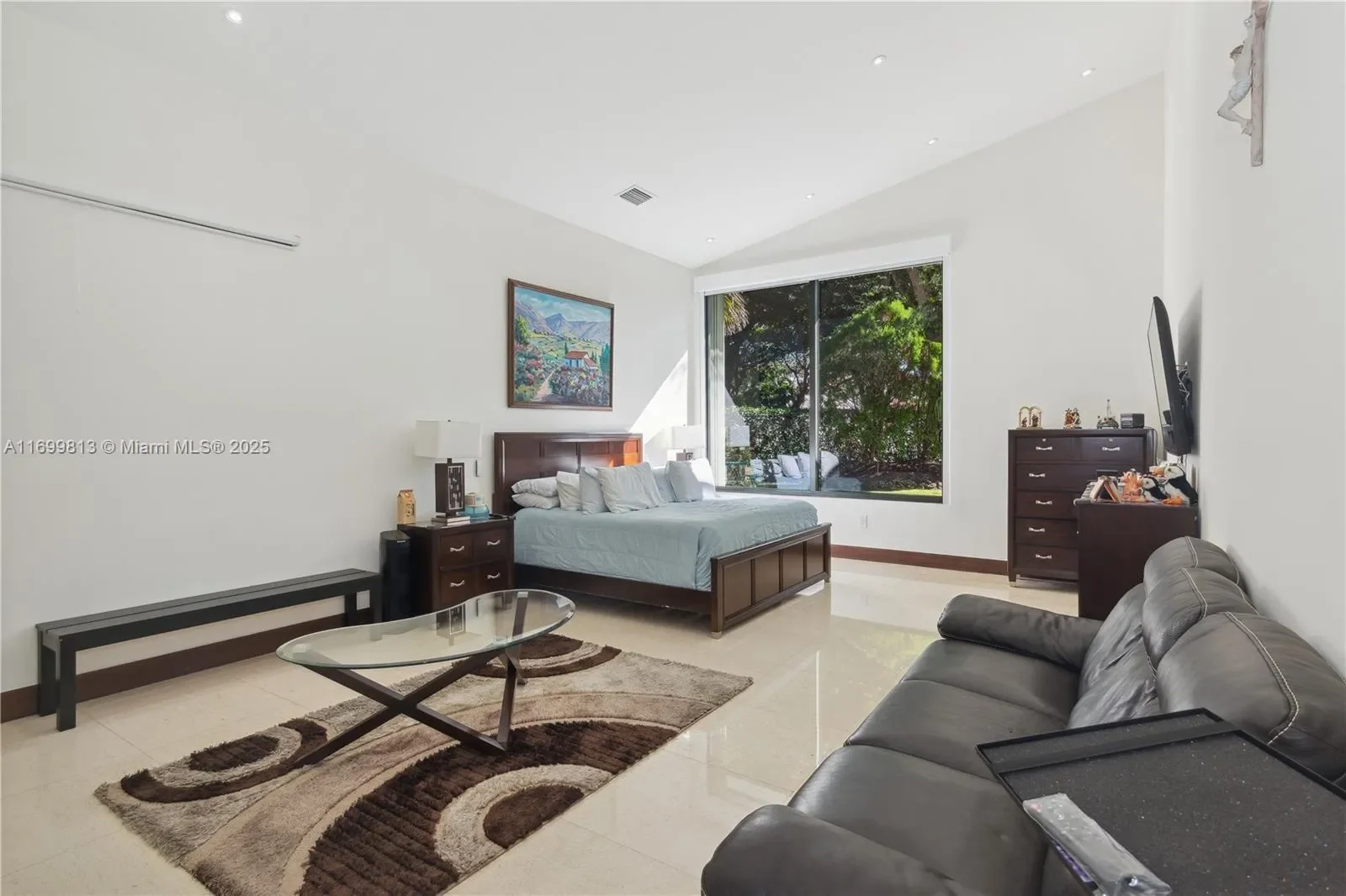 7001 Robles St, Miami, Florida, United States. - Photo 5