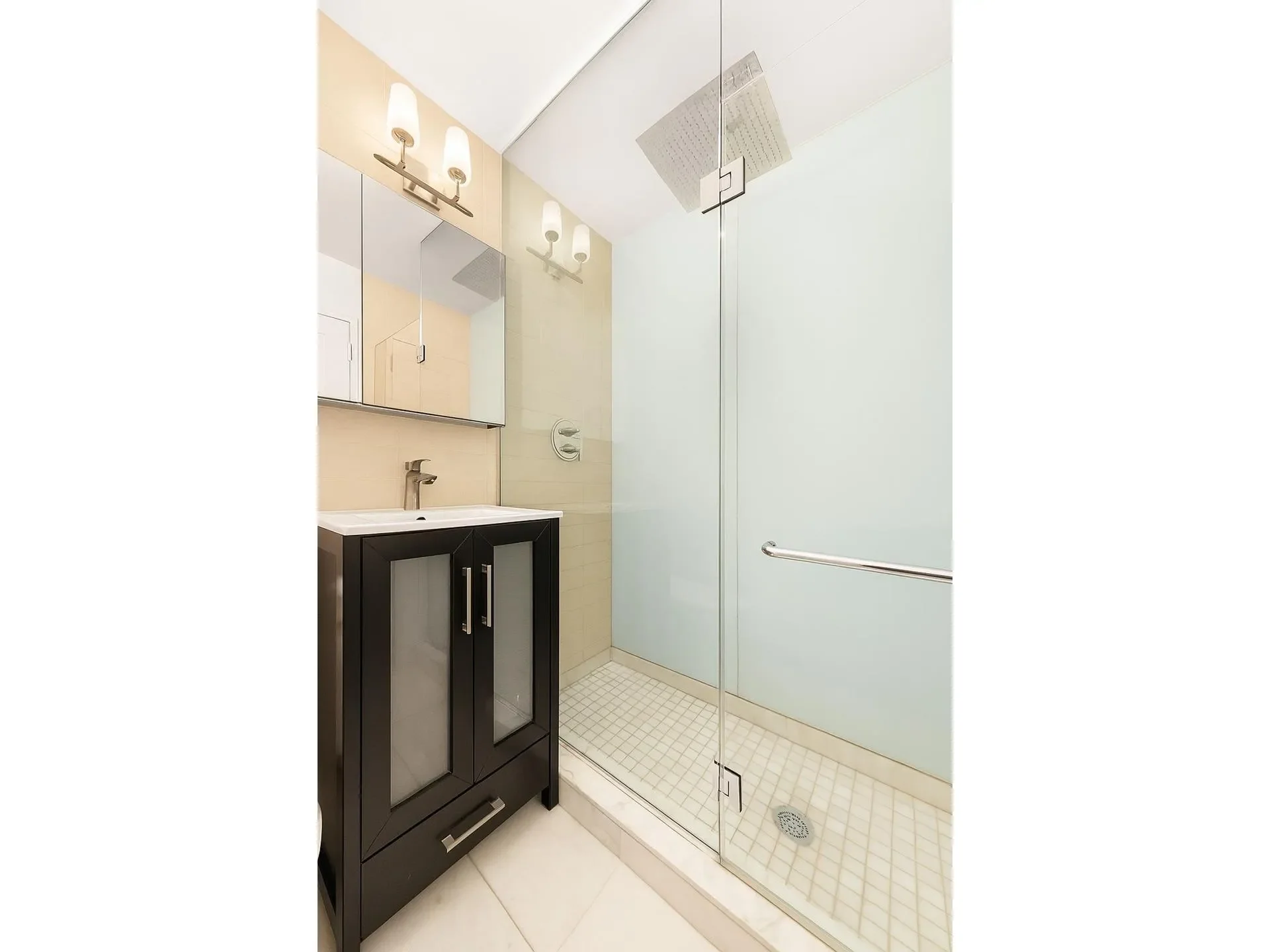Novo, 343 4TH AVE, New York, New York, United States. - Photo 7