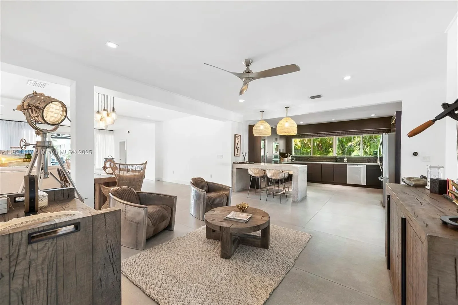 970 S Shore Dr, Miami Beach, Florida, United States. - Photo 14