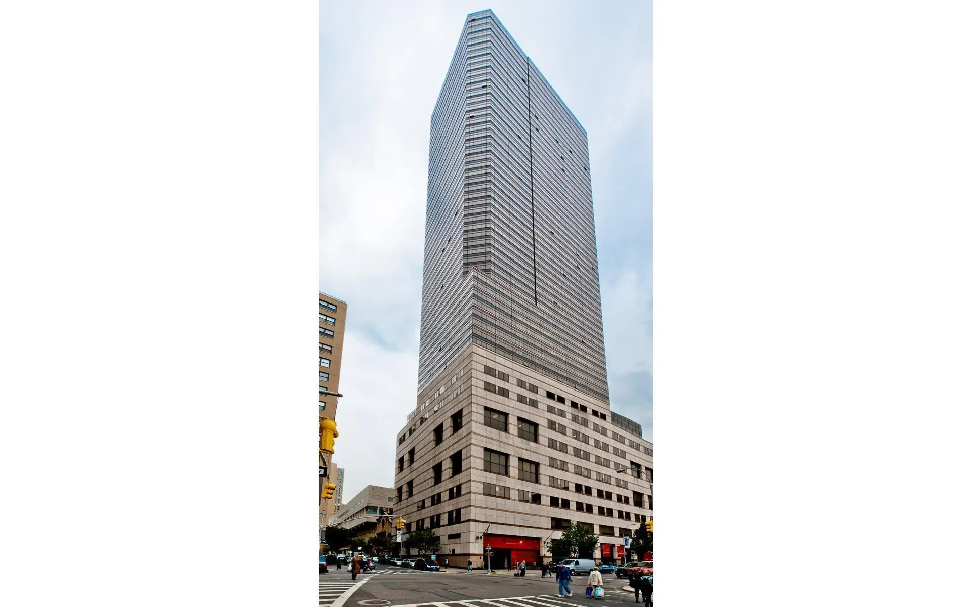 3 LINCOLN CENTER, 160 W 66TH ST, New York, New York, United States. - Photo 24