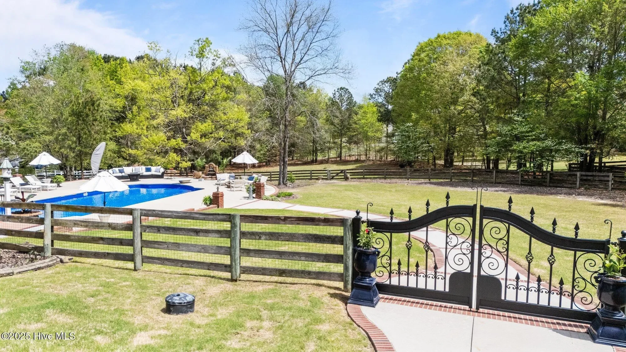 414 Mclendon Hills Drive, Seven Lakes, North Carolina, United States. - Photo 12