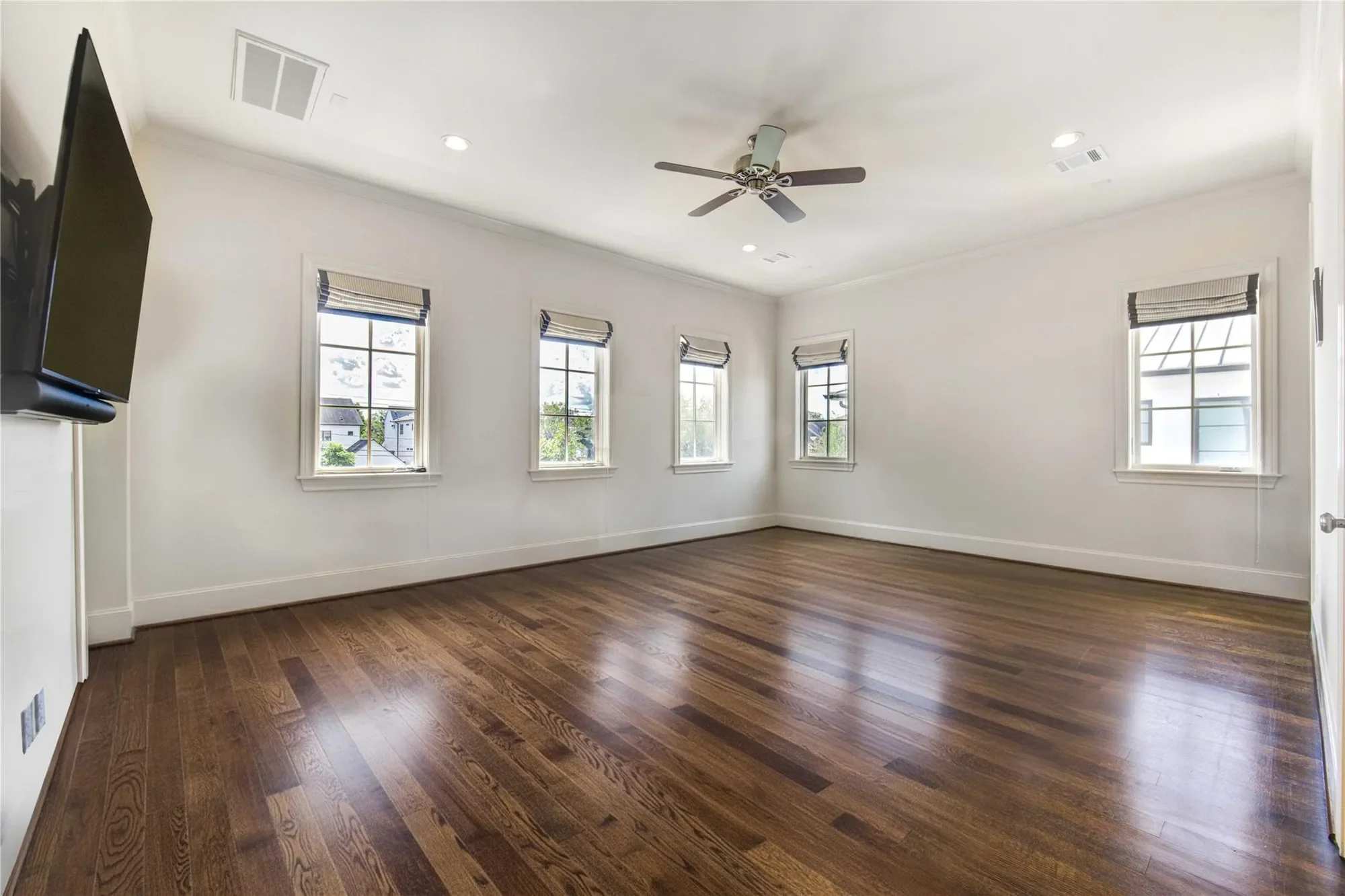 Gallery photo 11