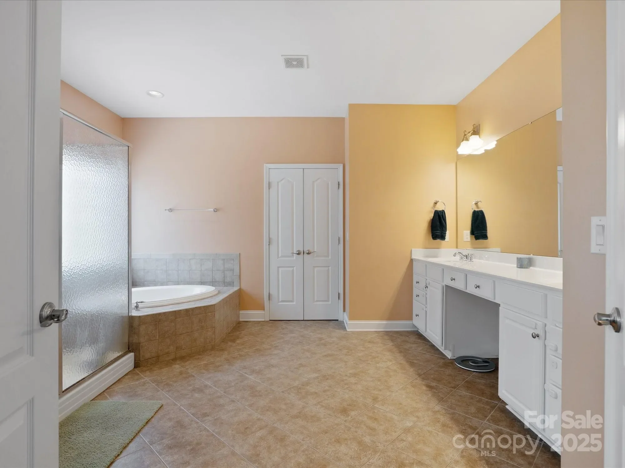 Gallery photo 12