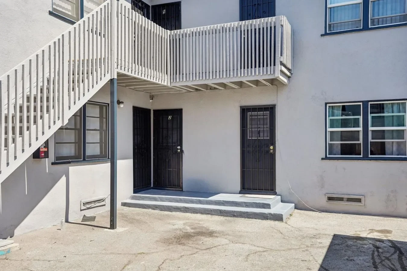 11020 Venice, Culver City, California, United States. - Photo 2