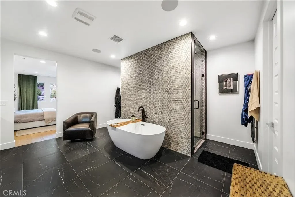 20431 W Windsor Lane, Porter Ranch, CA, 91326, USA, Los Angeles, California, United States. - Photo 32