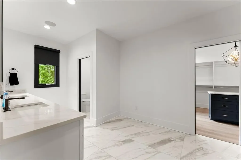 Gallery photo 11