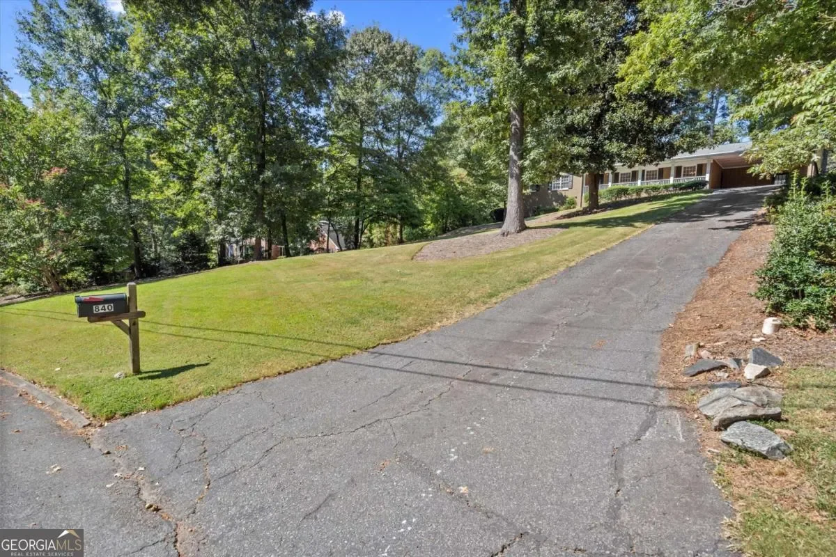 840 Hickory DR SW, Marietta, Georgia, United States. - Photo 19