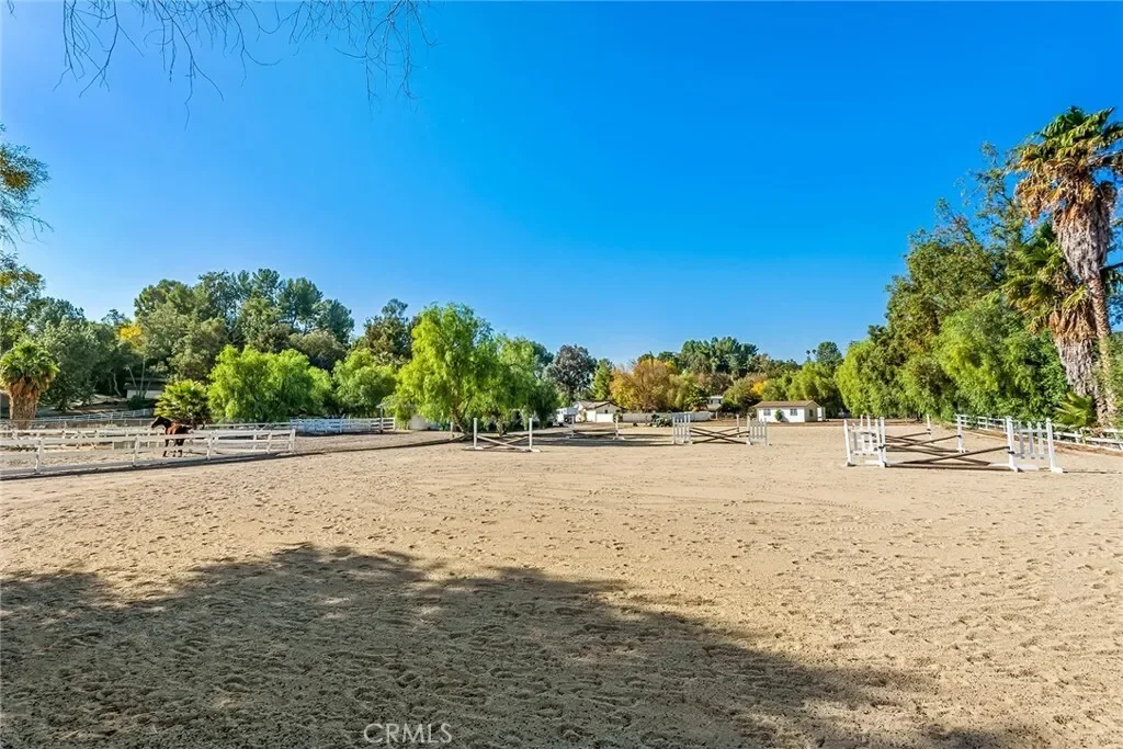 5547 PARADISE VALLEY Road, Hidden Hills, California, United States. - Photo 5