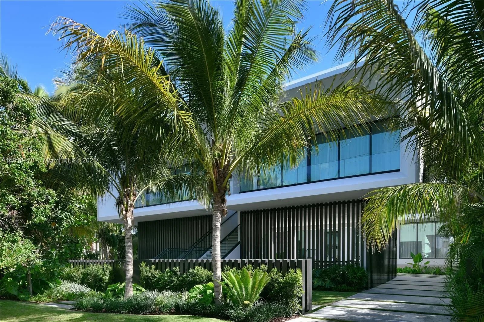 375 N Hibiscus Dr, Miami Beach, Florida, United States. - Photo 18