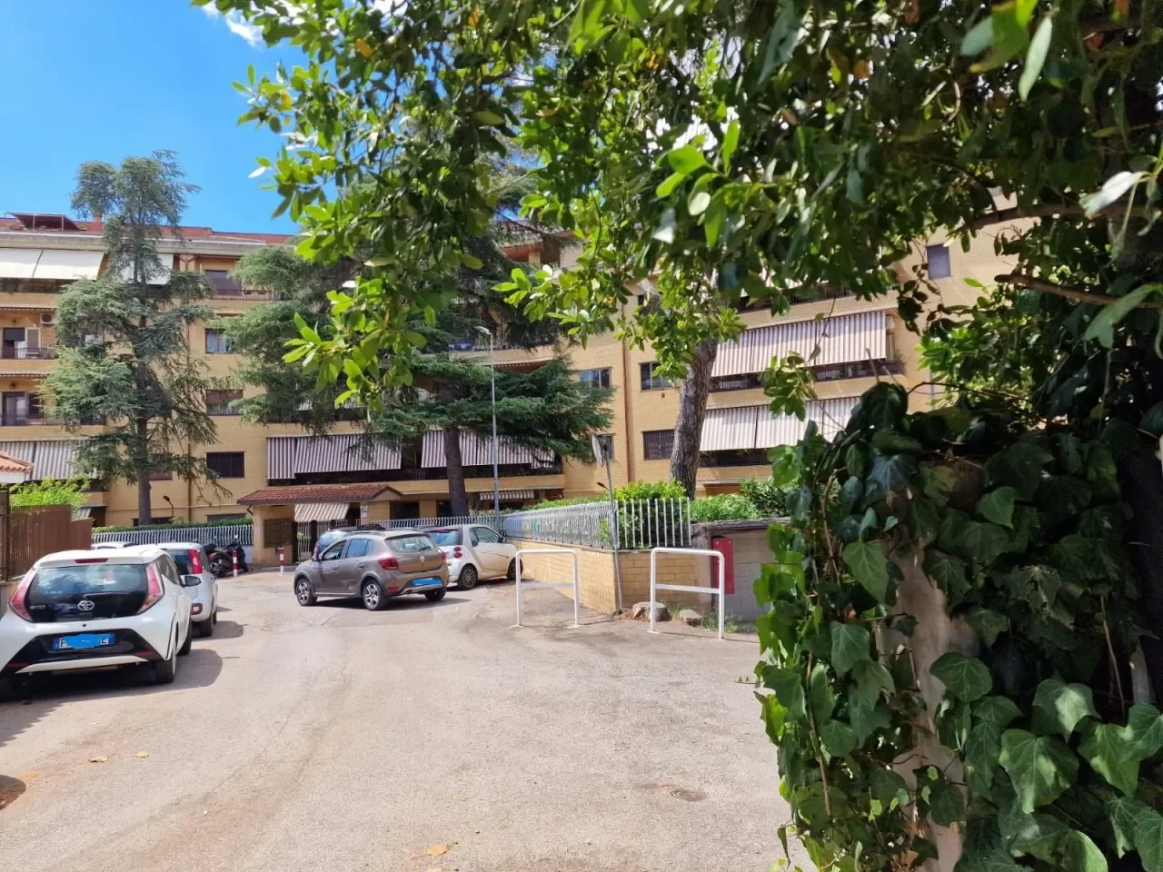 via Basilio Puoti, Rome, Lazio, Italy. - Photo 3