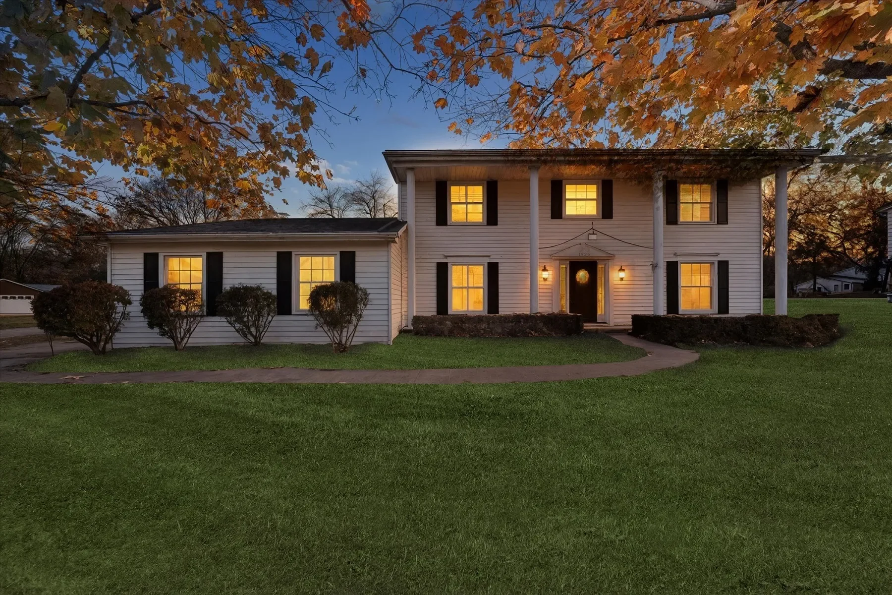 1926 Hickory Bark Lane, Bloomfield Hills, MI 48304, Bloomfield Hills, Michigan, United States. - Photo 4