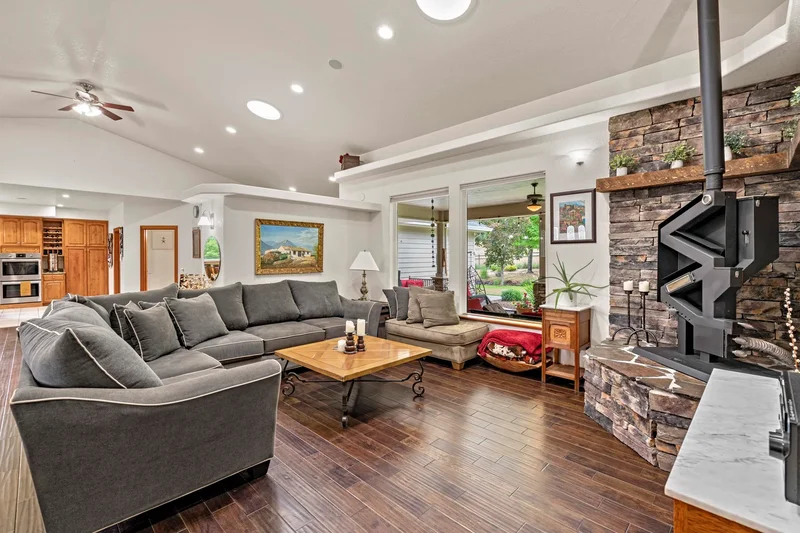 5719 Jerome Prairie, Grants Pass, OR, 97527, USA, Grants Pass, Oregon, United States. - Photo 12