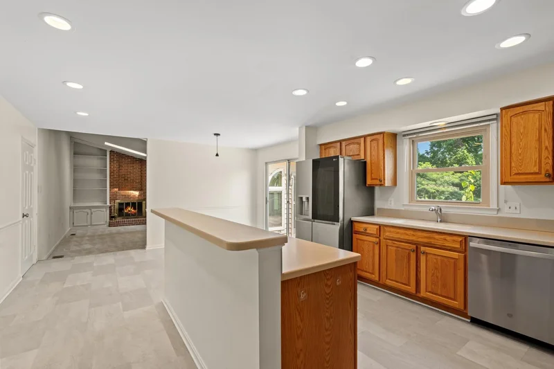 1929 Morningmist Drive, Silver Spring, MD 20906, Silver Spring, Maryland, United States. - Photo 16
