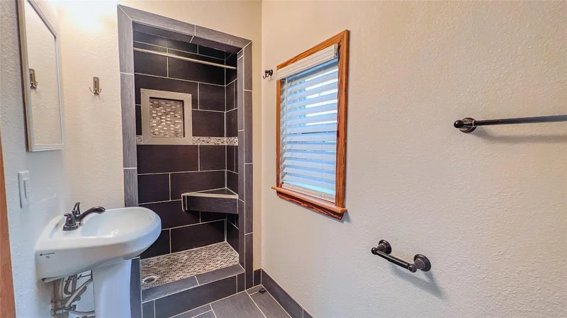 3520 Avenue S 1/2, Galveston, Texas, United States. - Photo 45