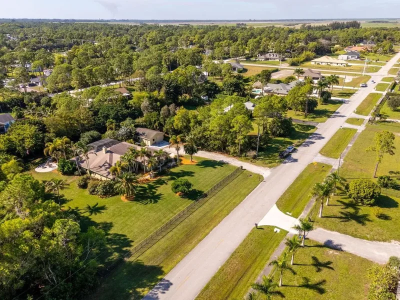 17352 Valencia Boulevard, Loxahatchee, FL 33470, Loxahatchee, Florida, United States. - Photo 55
