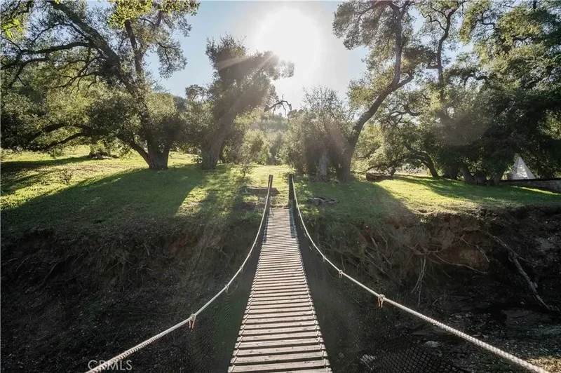 6451 Chesebro Road, Agoura Hills, California, United States. - Photo 48