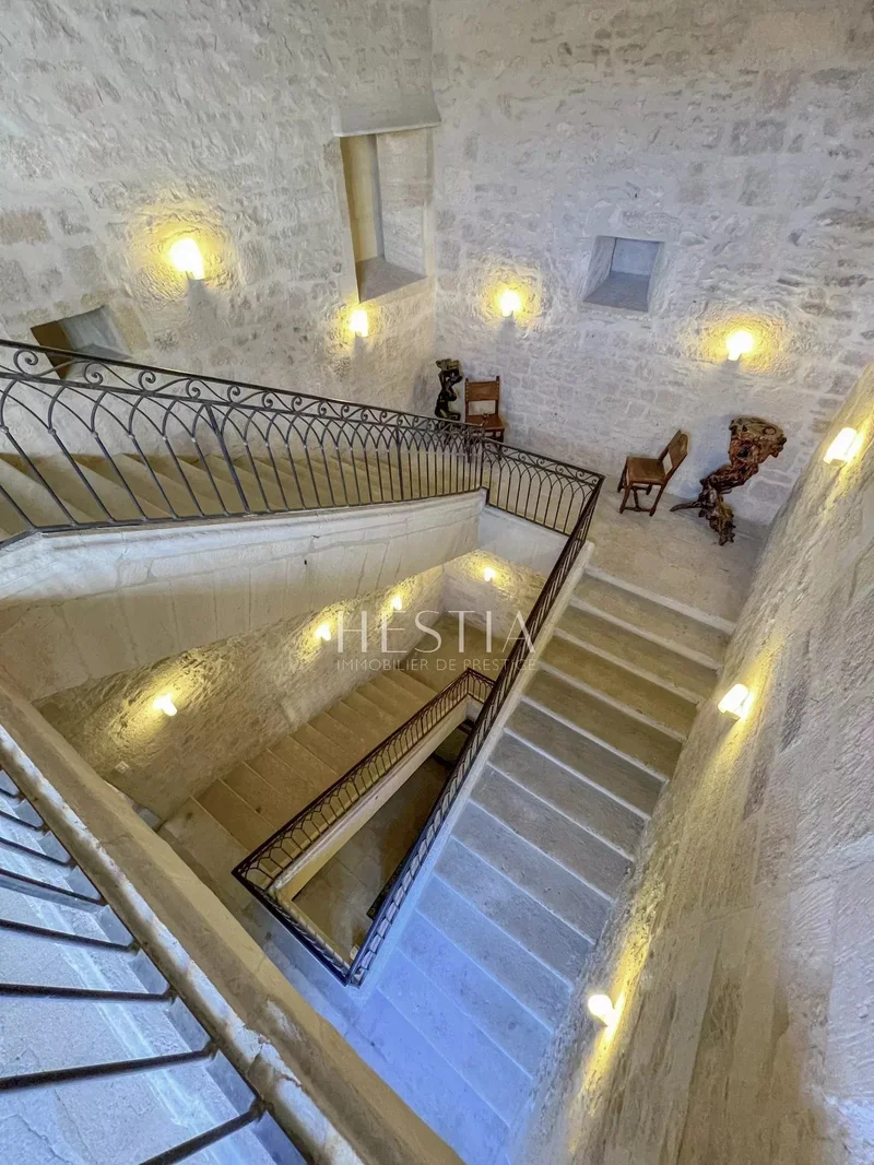 Uzès, Occitanie, France. - Photo 3