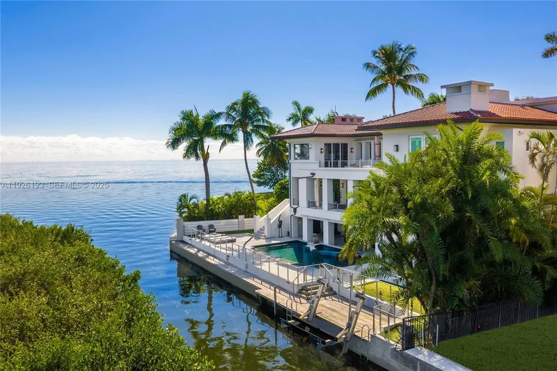 Single Family Residence in Miami