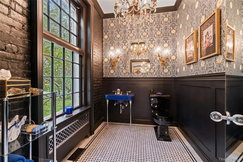 88 Wheatley Road, Old Westbury, New York, United States. - Photo 26