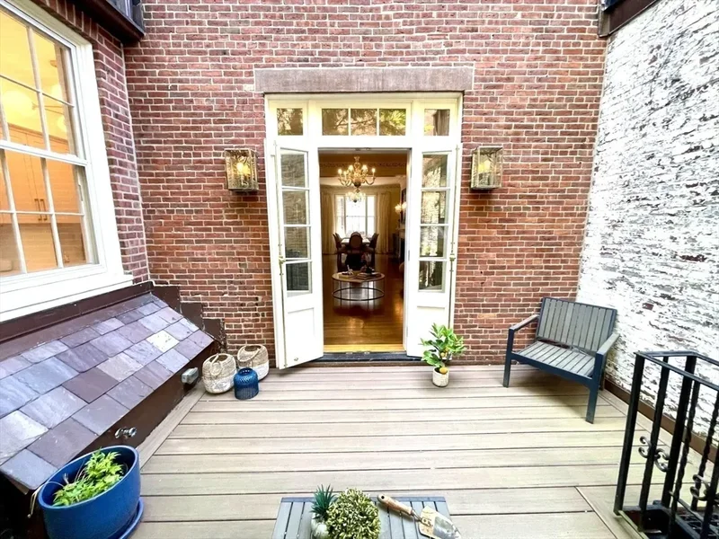 41 Chestnut St, Boston, MA 02108, Boston, Massachusetts, United States. - Photo 31