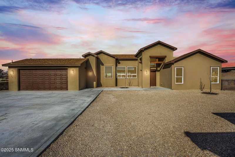 701 Basha Arc, Las Cruces, NM 88005, Las Cruces, New Mexico, United States. - Photo 40